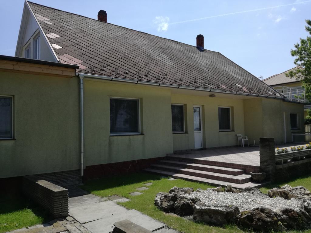 Margareta Apartmanhaz Balatonboglár エクステリア 写真