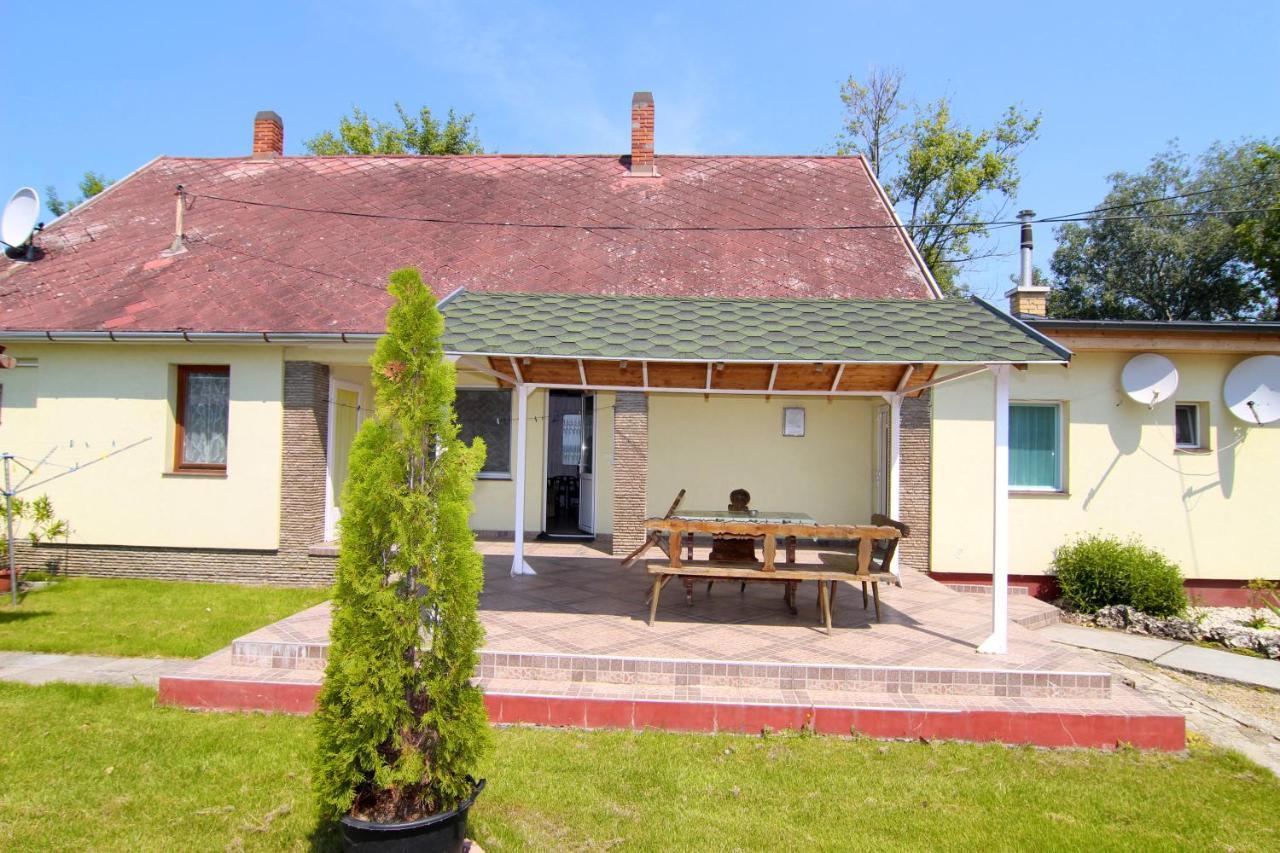 Margareta Apartmanhaz Balatonboglár エクステリア 写真