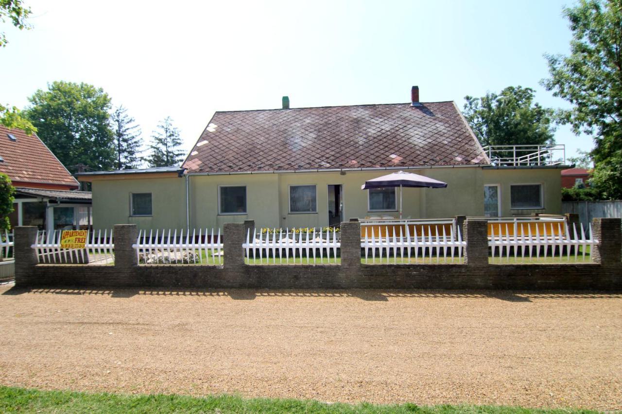 Margareta Apartmanhaz Balatonboglár エクステリア 写真